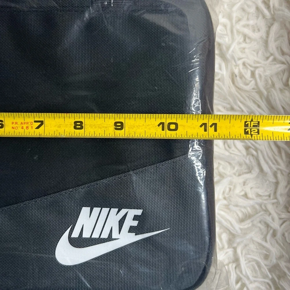 Nike Futura Square Lunch Bag, Black White, 6L - Picture 5 of 8
